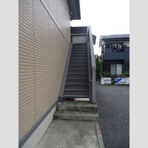 エントランス (2階段入口)