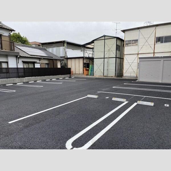 駐車場 (駐車場)