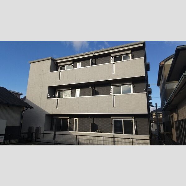 建物外観 (南側外観)