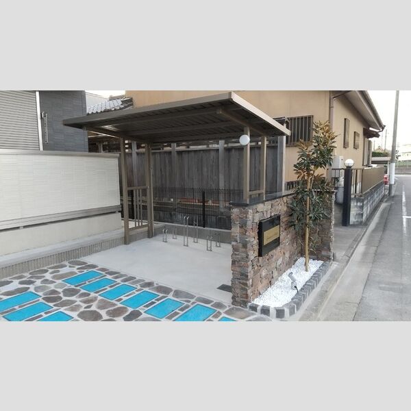 現地周辺 (屋根付き駐輪場)