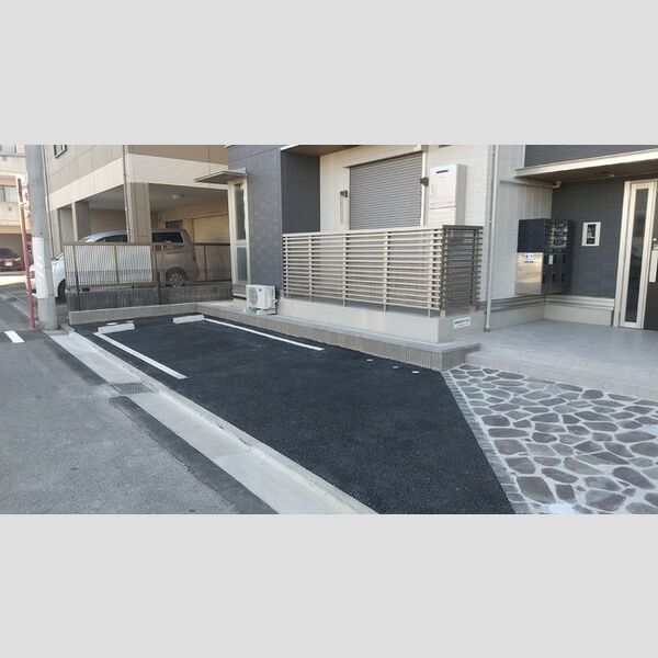 駐車場 (駐車場)
