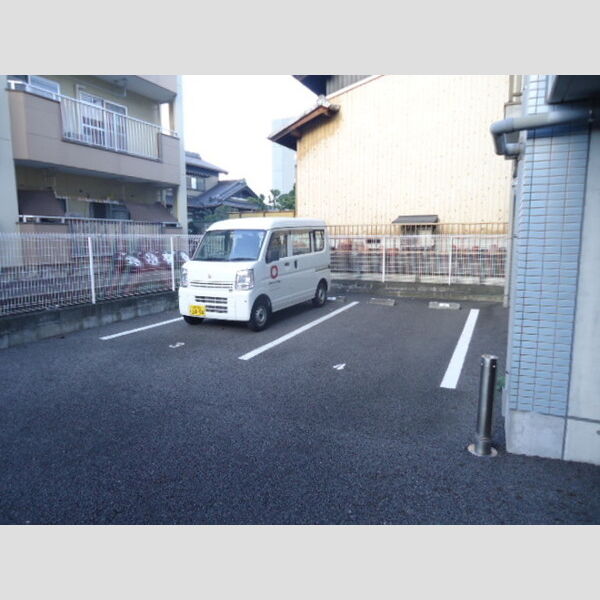 駐車場 (駐車場)