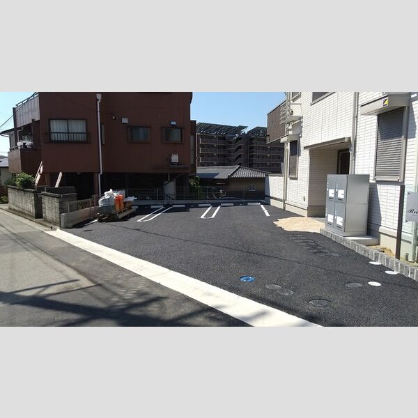 駐車場 (西側駐車場)