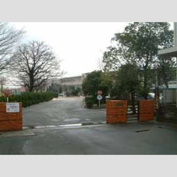 現地周辺 (市立新川小学校(600m))