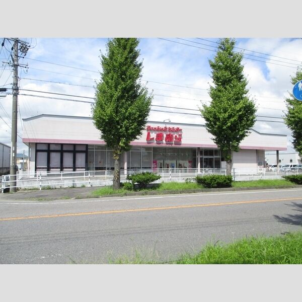 現地周辺 (しまむら牧御堂店)