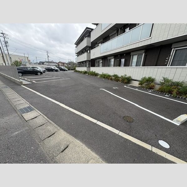 駐車場 (駐車場)