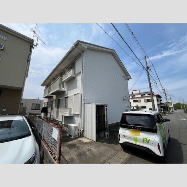 建物外観 (南側外観)