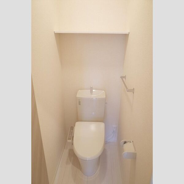 トイレ (温水洗浄便座)