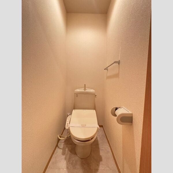 トイレ (温水洗浄便座)