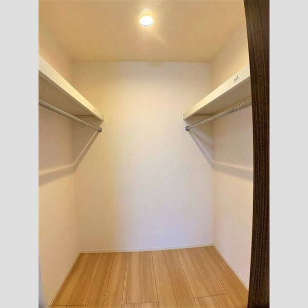 収納 (ウォークインクローゼット)