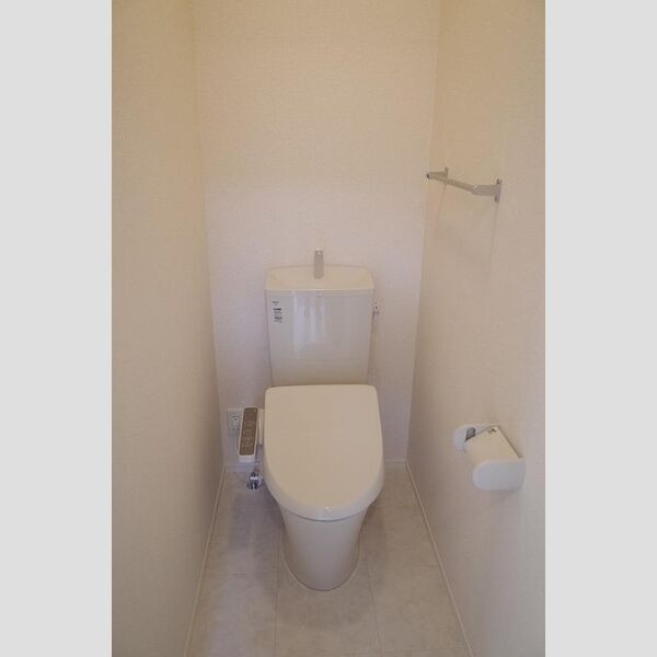 トイレ (温水洗浄便座)