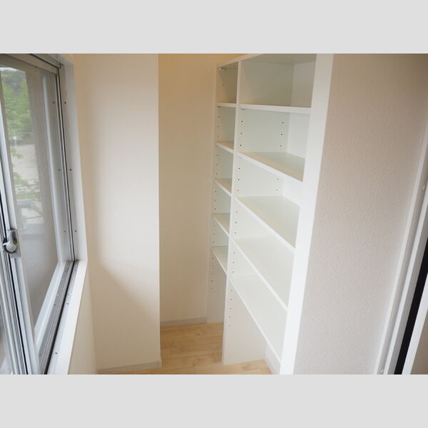 その他 (食品庫)