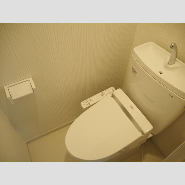 トイレ (温水洗浄便座)