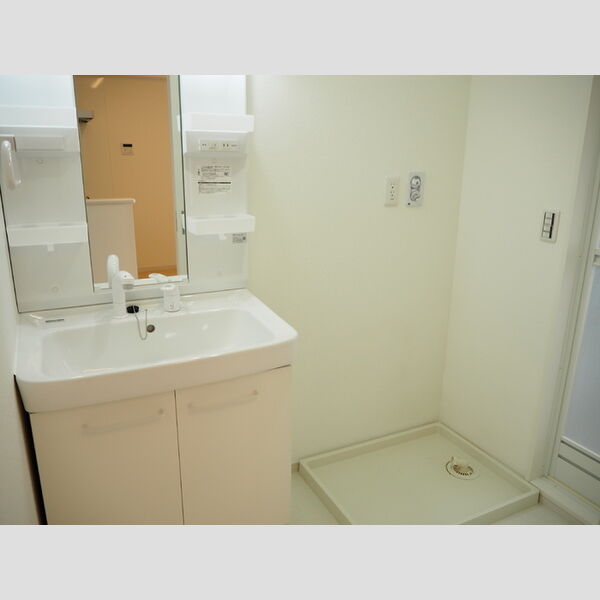 洗面所 (洗髪洗面化粧台)