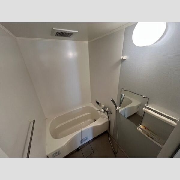 バス (追い焚き機能付き浴室)