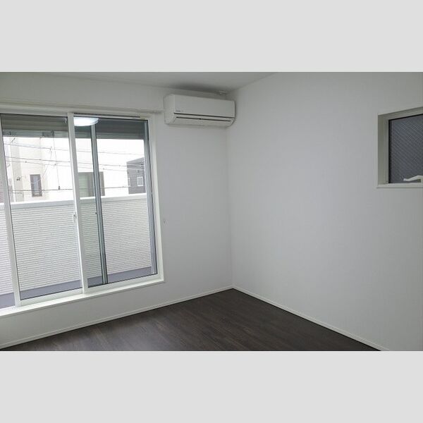 その他 (2F洋室)