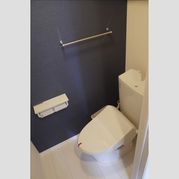 トイレ (温水洗浄便座)