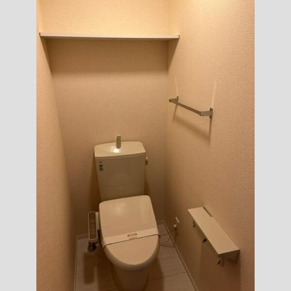 トイレ (温水洗浄便座)