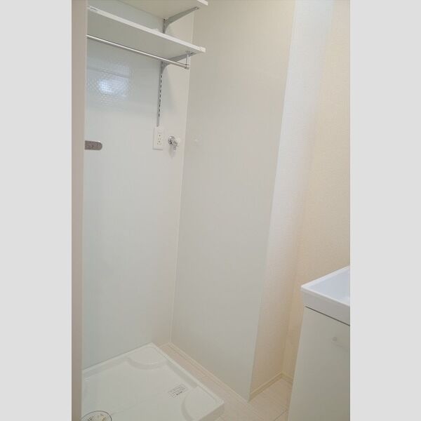 洗面所 (洗濯機置場)