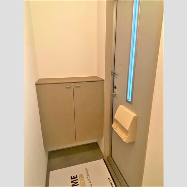玄関 (玄関)