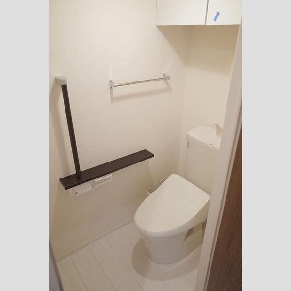 トイレ (温水洗浄便座)