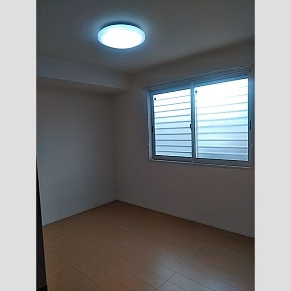 その他 (北側洋室(照明付き))