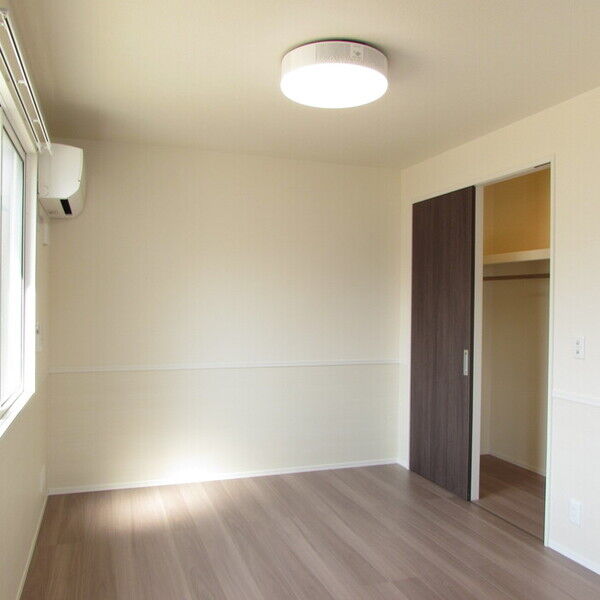 その他 (洋室　ポップインアラジン、エアコン)