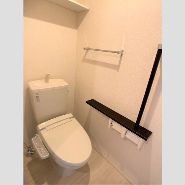 トイレ (温水洗浄暖房便座)