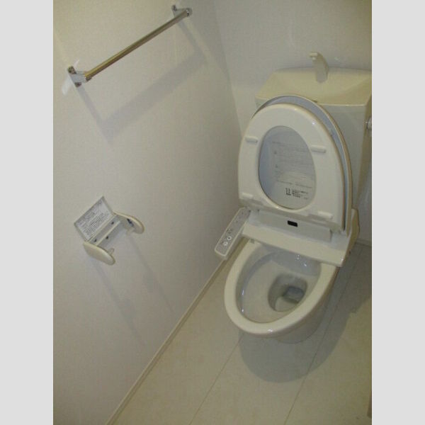 トイレ (トイレ)