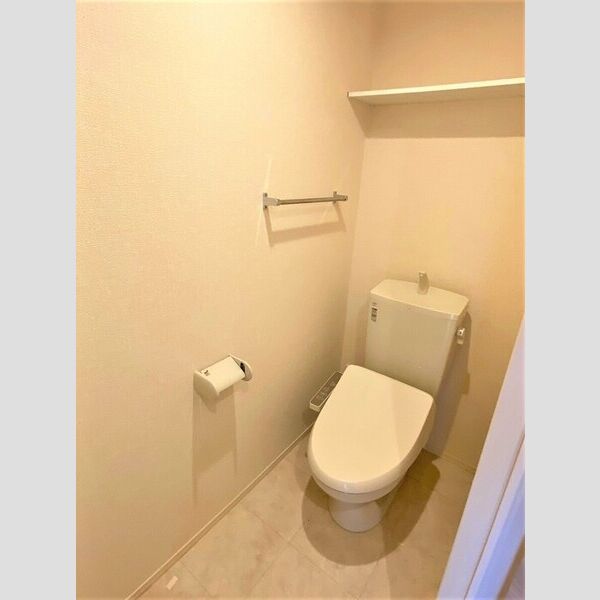 トイレ (温水洗浄暖房便座)