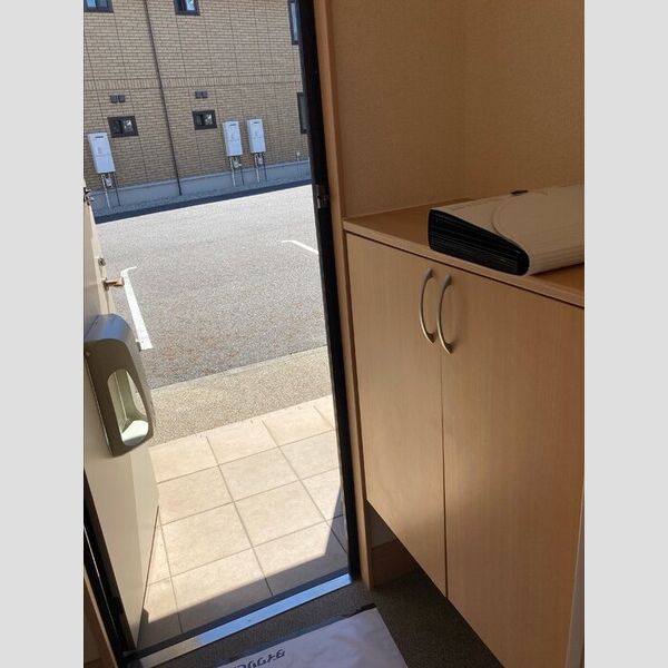 玄関 (シューズボックス)