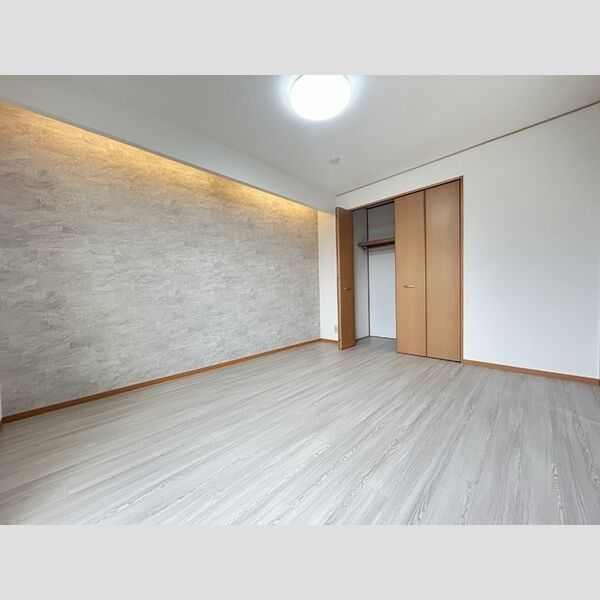 その他 (南洋間)