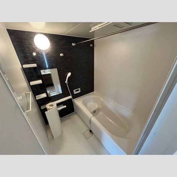 バス (追い焚き機能付き浴室)