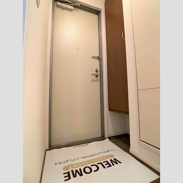 玄関 (玄関)