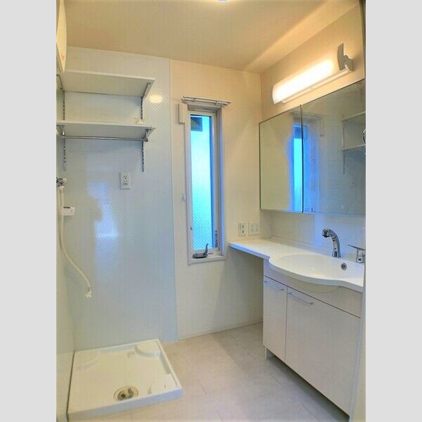 洗面所 (洗髪洗面化粧台)