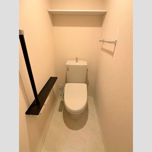 トイレ (温水洗浄暖房便座)