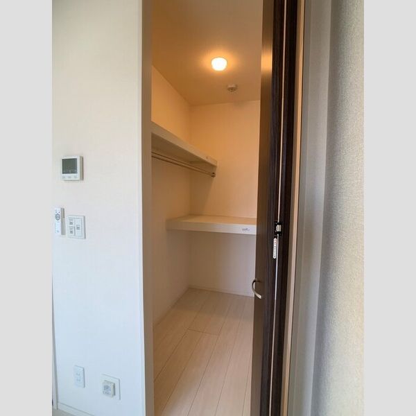 収納 (ウォークインクローゼット)