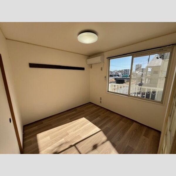 居室・リビング (南洋室)