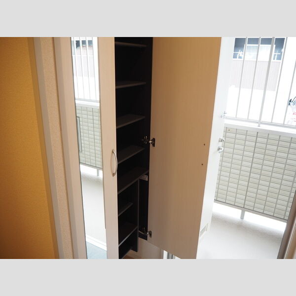 その他 (シューズクローゼット)