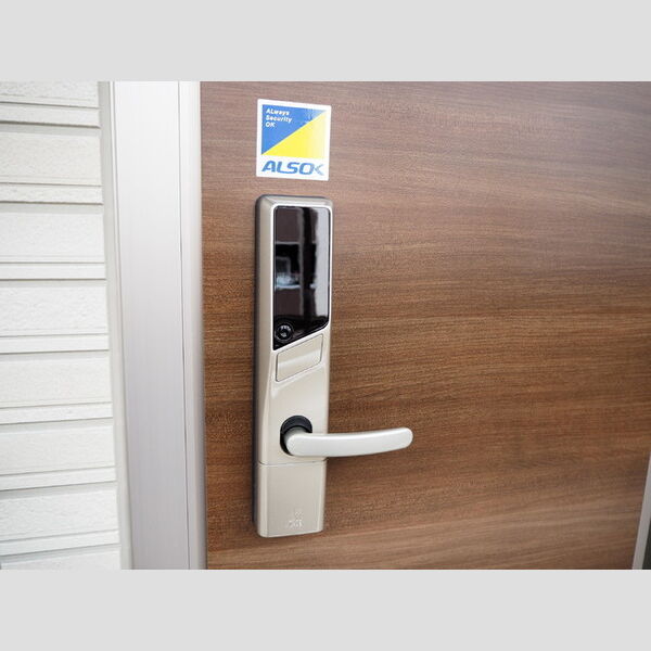 玄関 (ICカードキー)