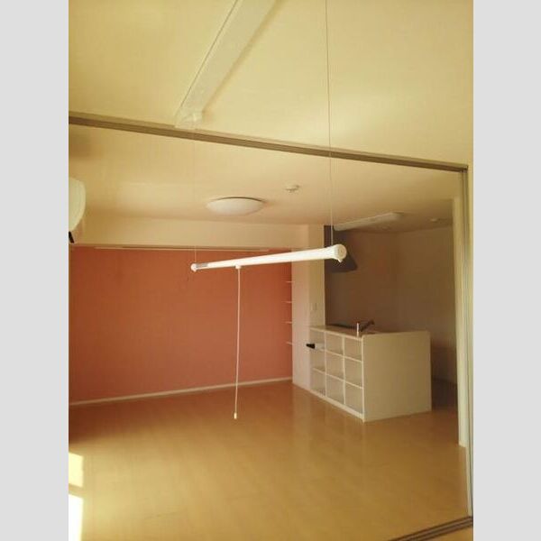 その他設備 (室内物干し)