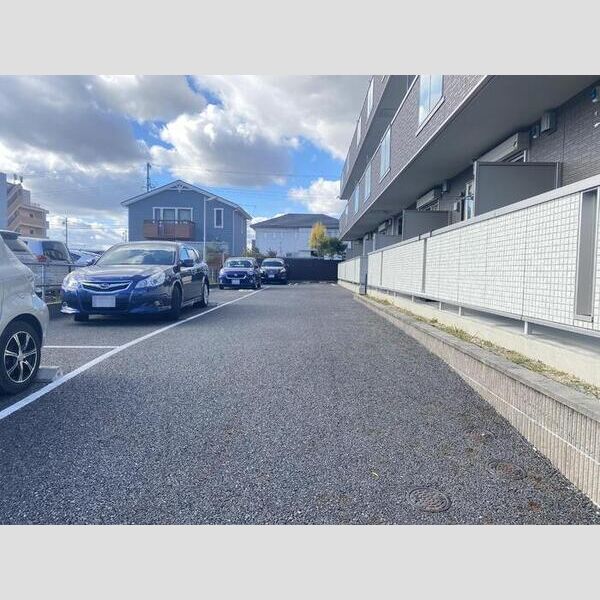 駐車場 (駐車場)