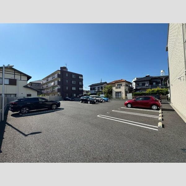 駐車場 (駐車場)