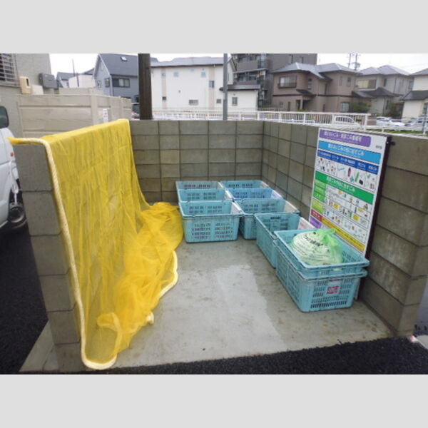 現地周辺 (ゴミ置き場)