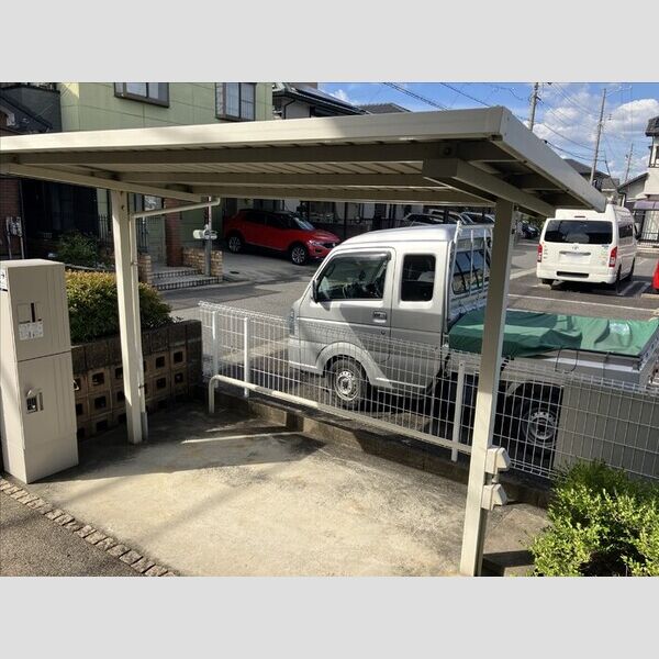 現地周辺 (駐輪場)