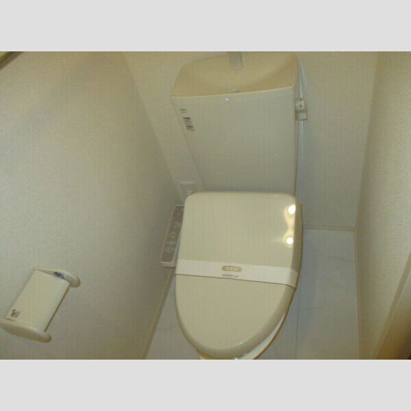 トイレ (トイレ)