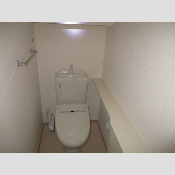 トイレ (トイレ)