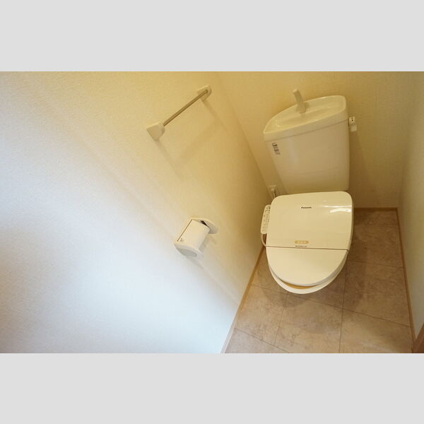 トイレ (温水洗浄暖房便座)