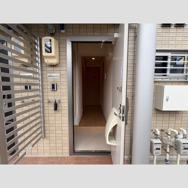 玄関 (玄関)
