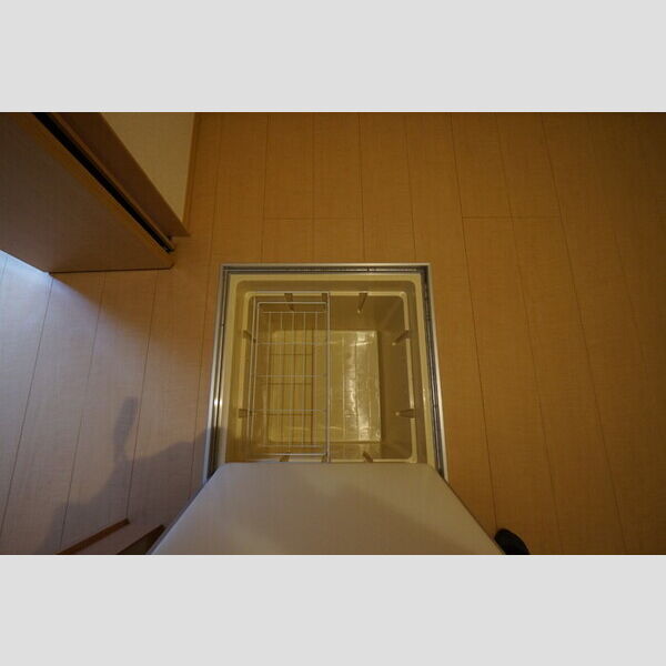 収納 (床下収納)